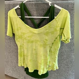 Mountain Hardwear small green women’s active wear top